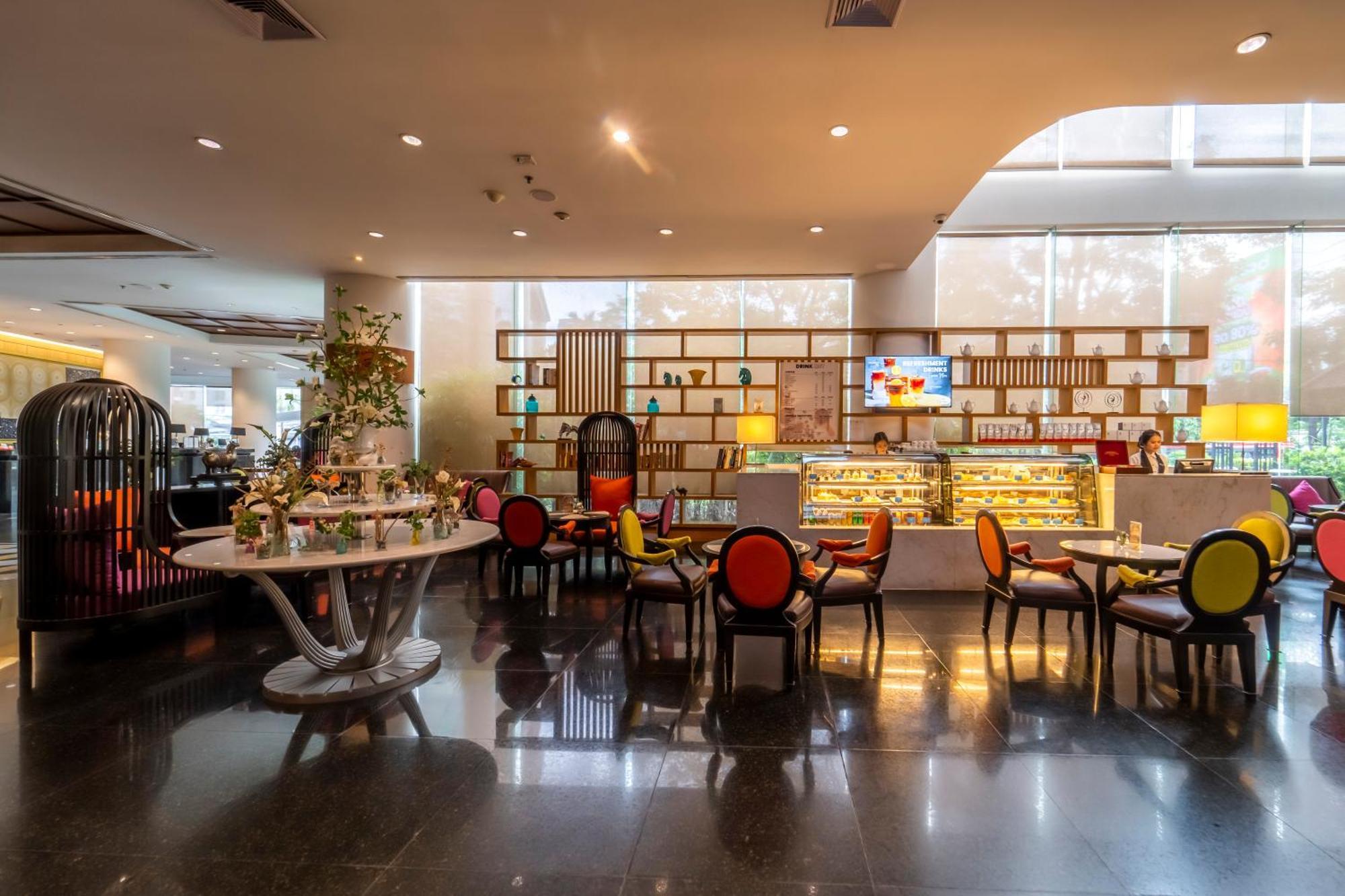 Century Park Hotel Bangkok Ngoại thất bức ảnh