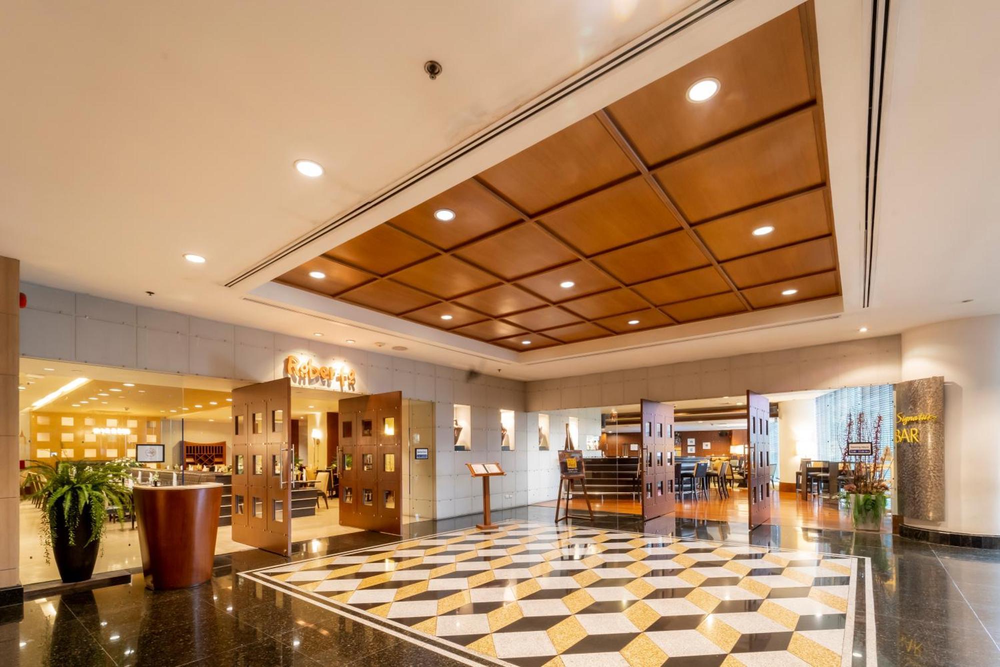 Century Park Hotel Bangkok Ngoại thất bức ảnh