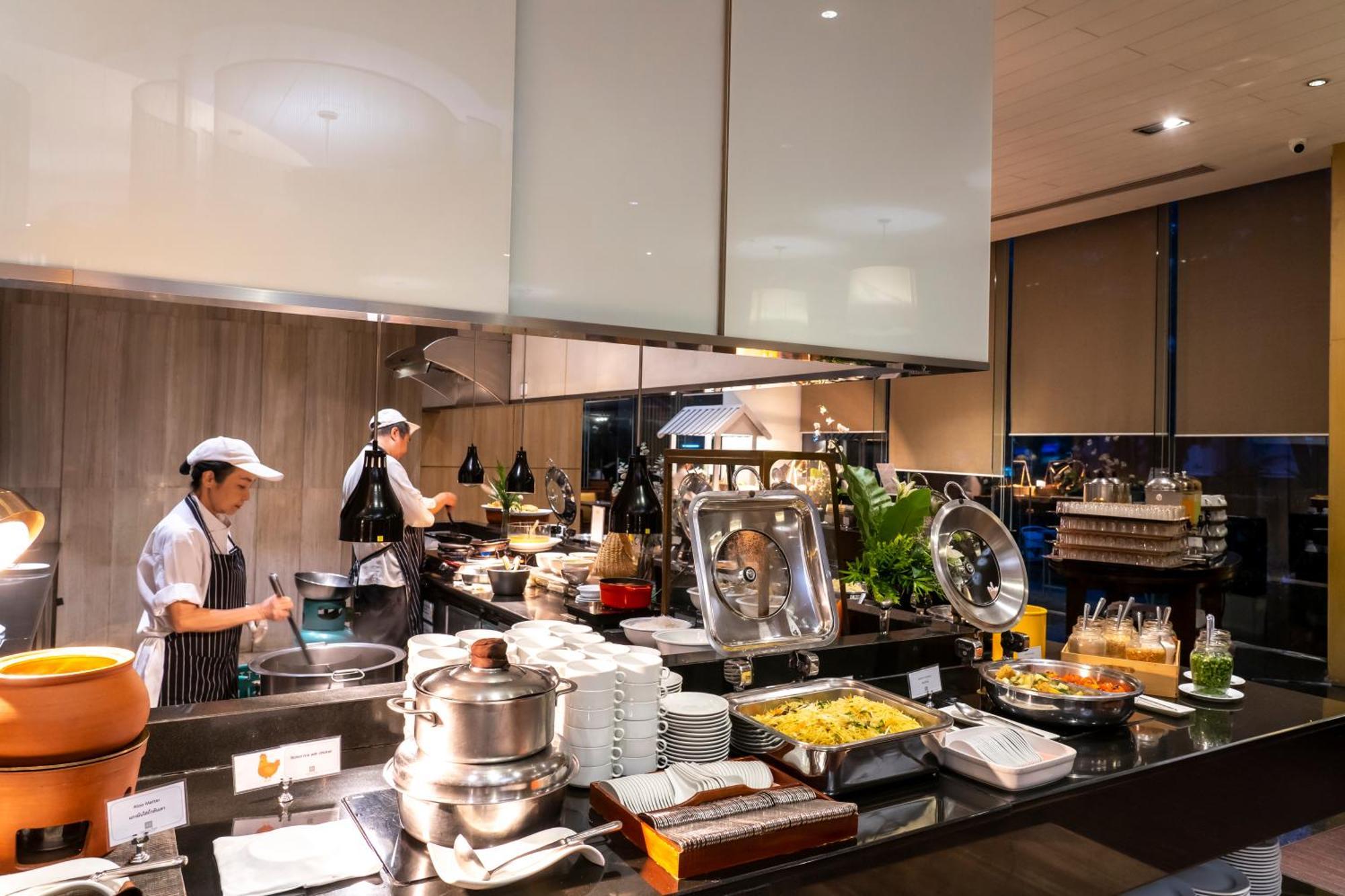 Century Park Hotel Bangkok Ngoại thất bức ảnh